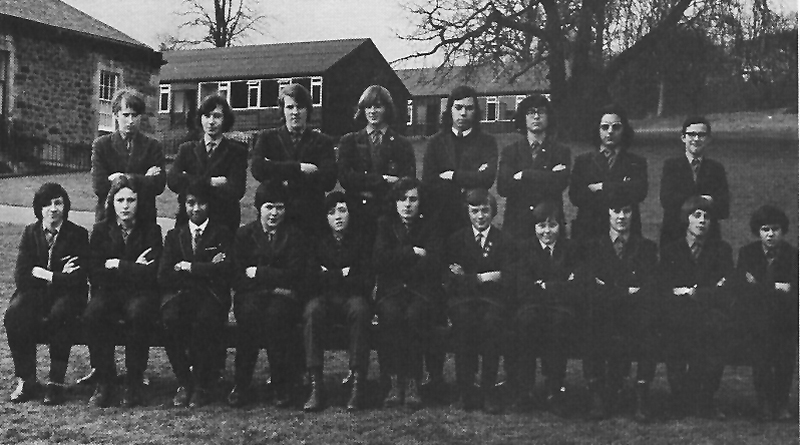 Class Photo Senior 4 1972.jpg - Senior 4 in 1972